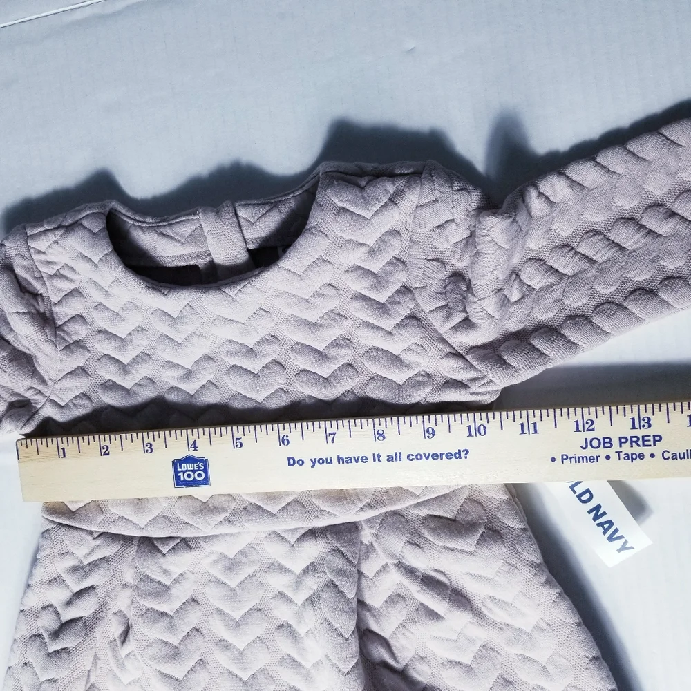 NWT GIRL'S LONG SLEEVE HEART DRESS SIZE 18-24 MONTHS